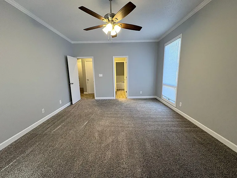 208 Forest View Ct — Photo 25