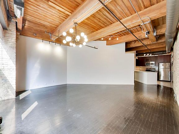 4th image of 225 W Huron St APT 305