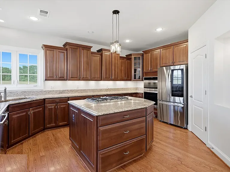 10216 Lees Mill Rd — Photo 15