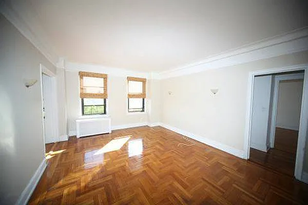 Rented by Metropolitan Realty | media 20