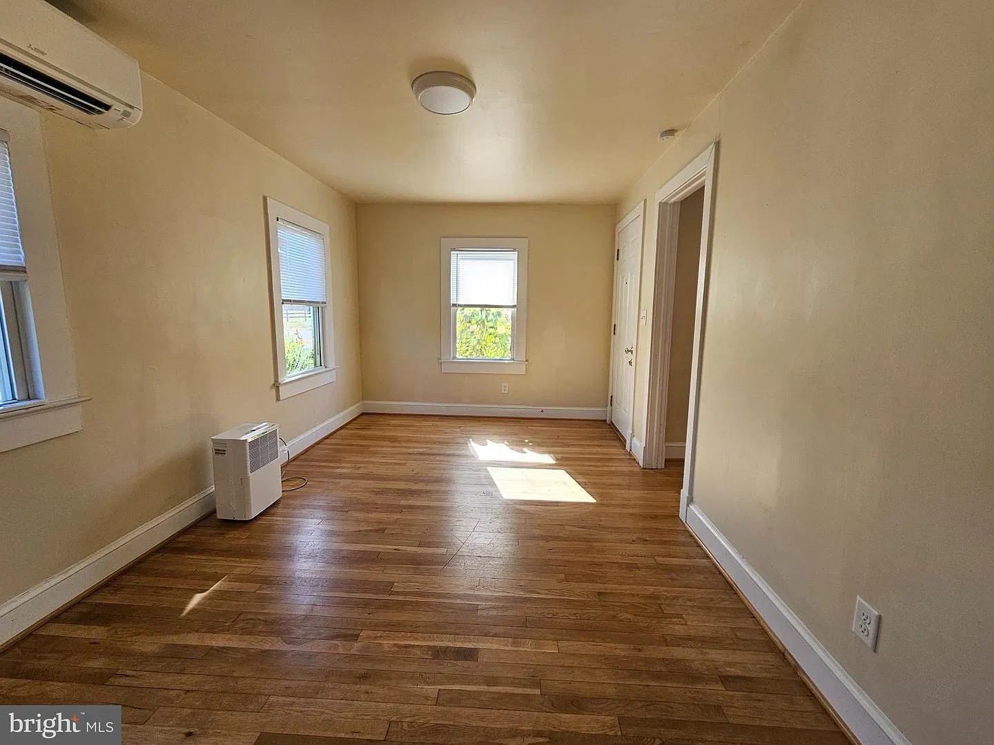 1 bed, 418 sqft, $1,300 — Photo 3