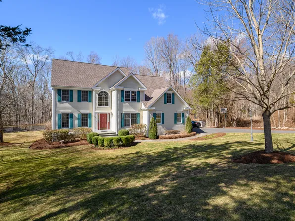 3 Brandywine Lane, Newtown, CT 06482