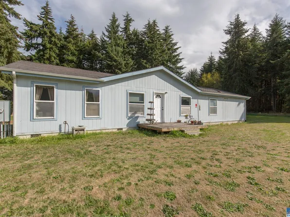 722 Lewis Rd, Port Angeles, WA 98362