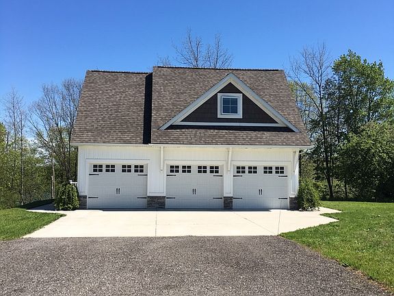 3rd image of 5481 W Ridge Dr