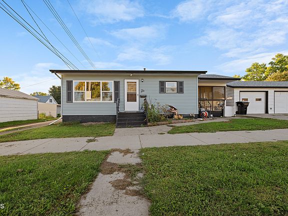 2nd image of 311 9th Ave W