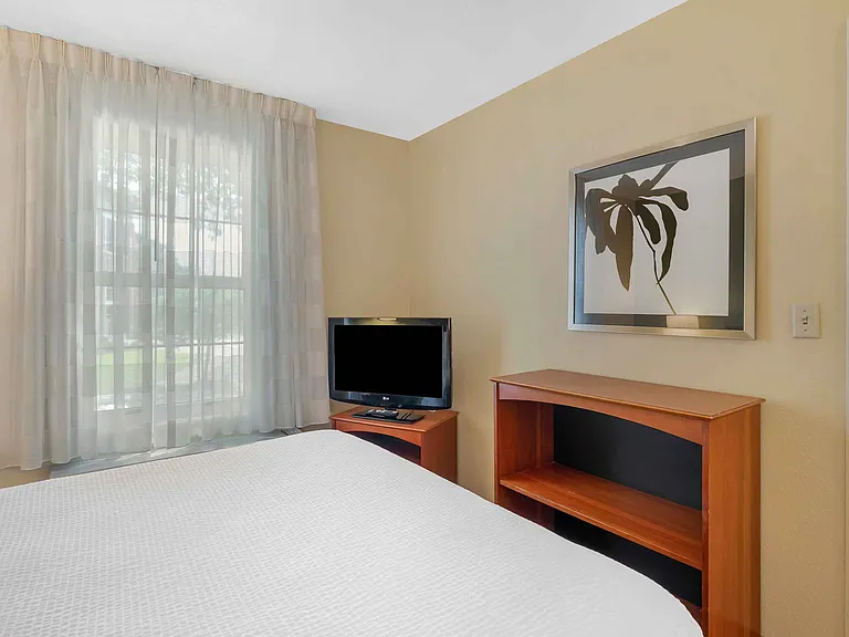 2 Bedroom Suite - 2 Queen Beds