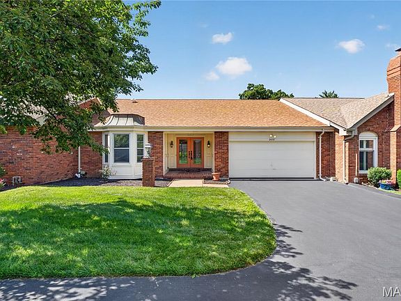2nd image of 2435 Baxton Way