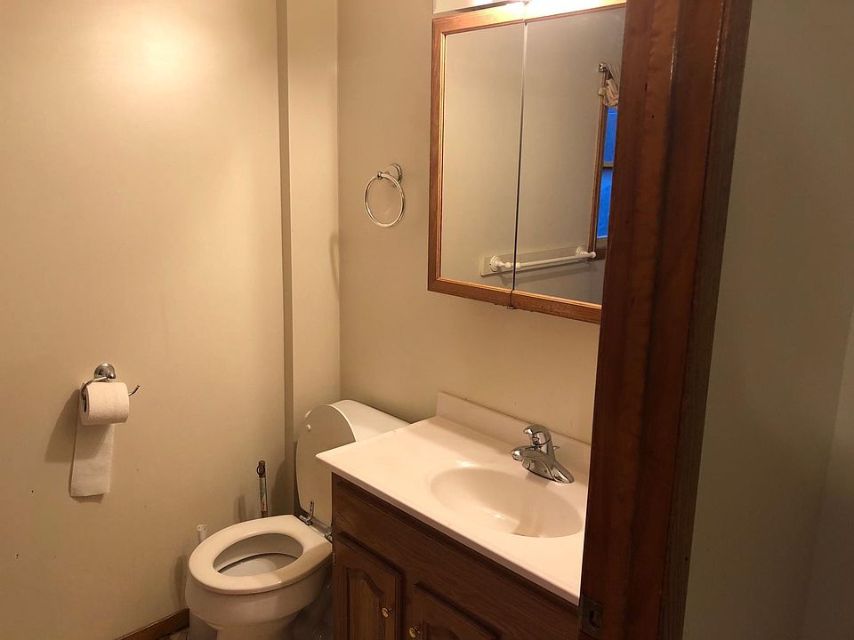 1st image of 903 E Jefferson St APT B