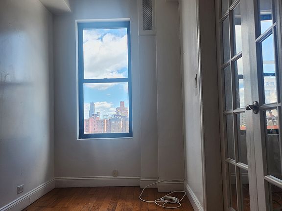 4th image of 207 W 106th St APT 9B