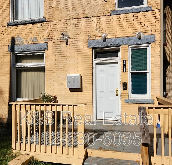 431 Ella St #2 — Photo 2
