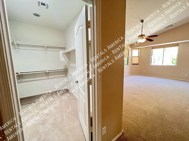 1536 E Fontana Dr — Photo 17