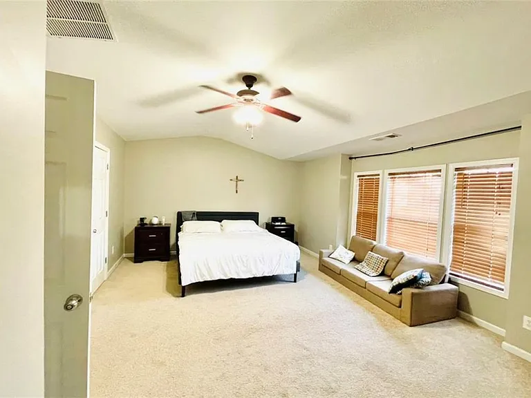 5430 Crestwick Way — Photo 10