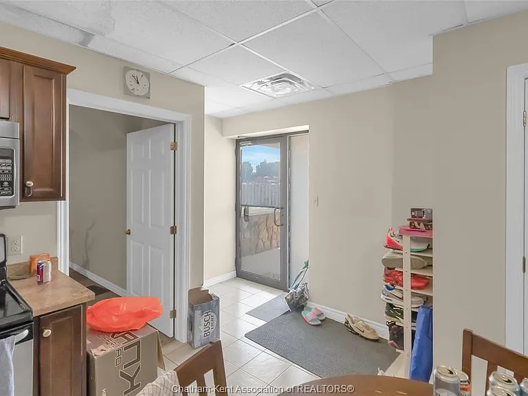 255B William St S — Photo 8