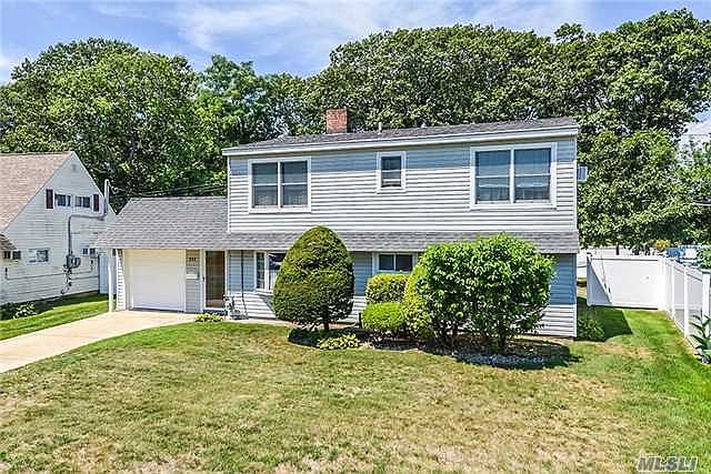 1st image of 180 Duckpond Dr N