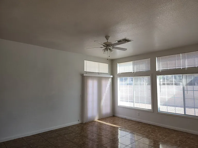 6556 Bradford Ln — Photo 12
