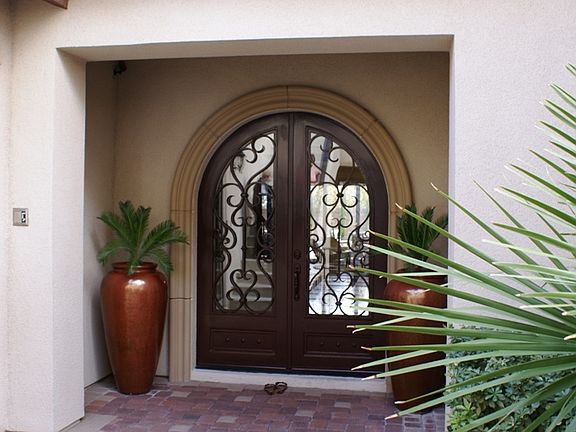Front Door/Courtyard