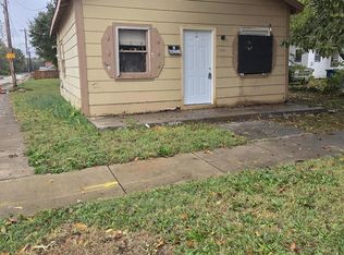 1301 N Rogers Avenue, Springfield, MO 65802