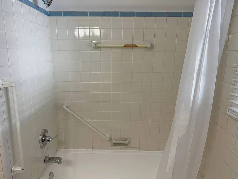 2412 Dartmouth St — Photo 21