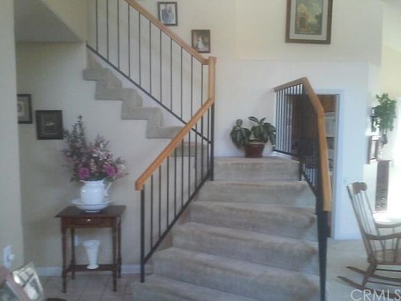 3rd image of 1287 Las Rosas Dr