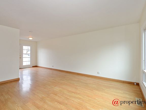 Living Room / Dining Room