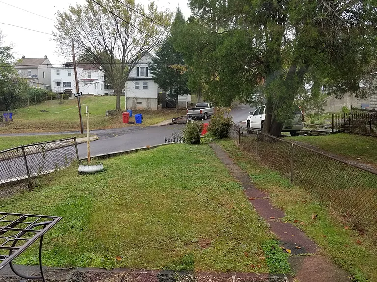 523 Beech St — Photo 11