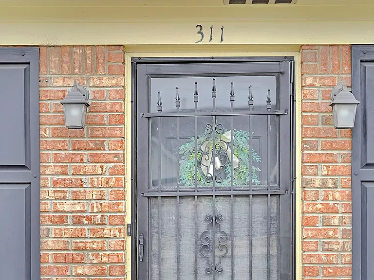 311 Chestnut St NW — Photo 2