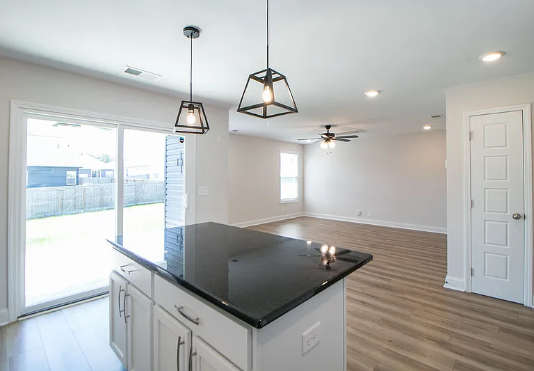 433 Pomeroy Dr — Photo 7