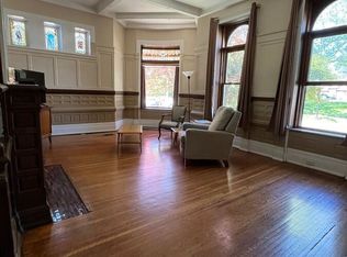 600 W High St APT 1, Peoria, IL 61606