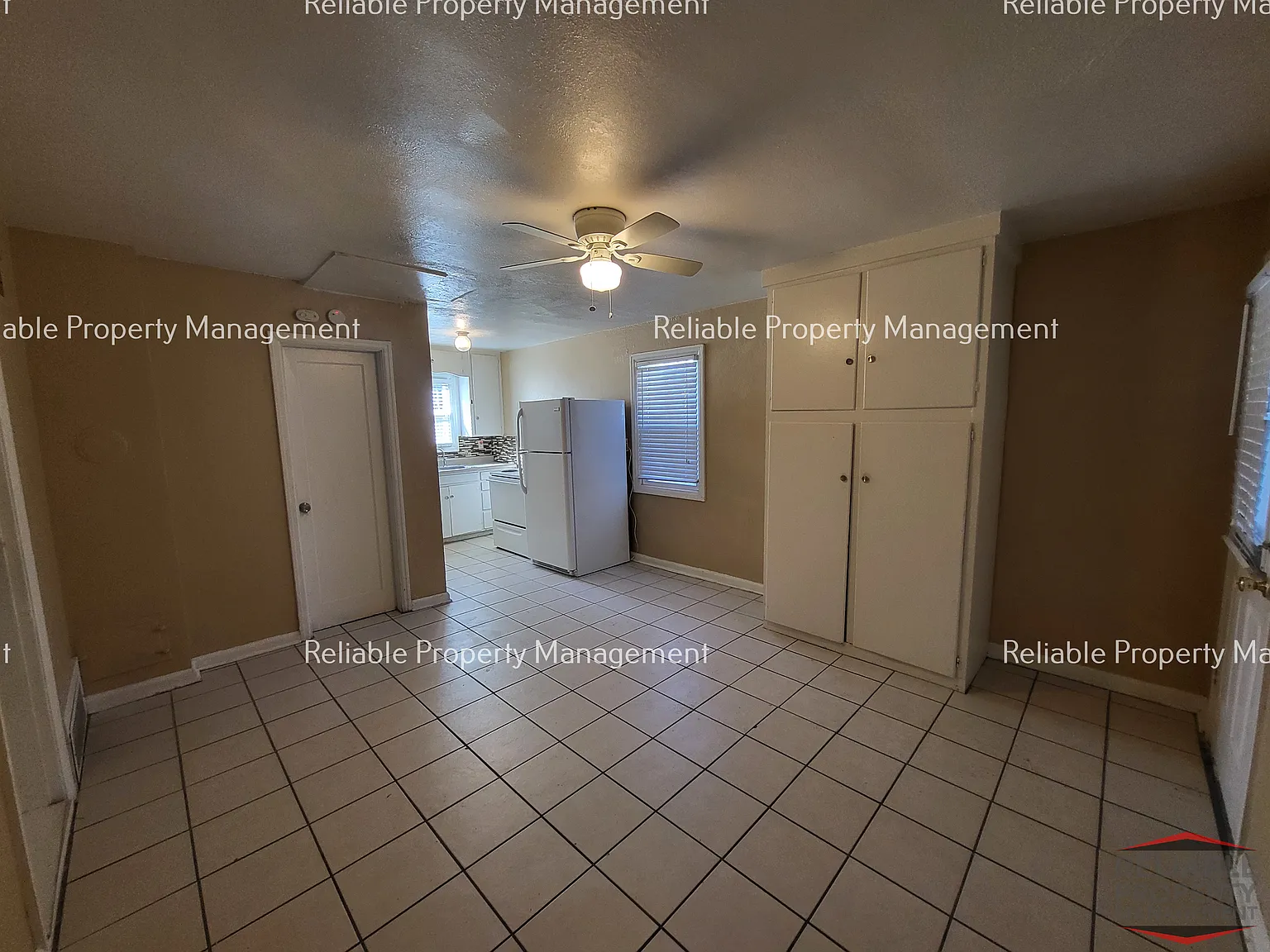 Studio, 100 sqft, $595 — Photo 4