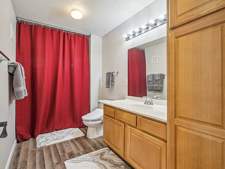80 Circle Dr #5 — Photo 15