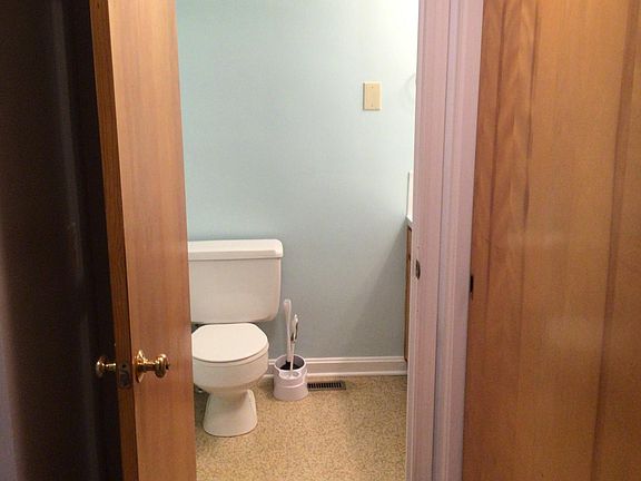 5th image of 493 West St