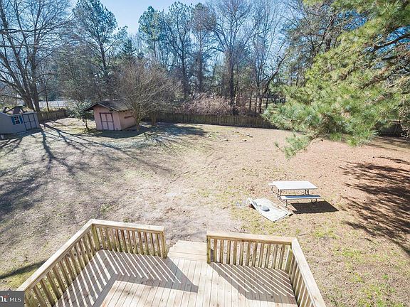 3rd image of 6041 Oxbridge Dr