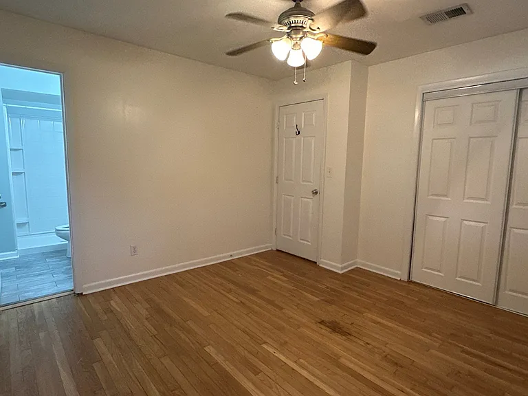 4624 Fairview Dr — Photo 17