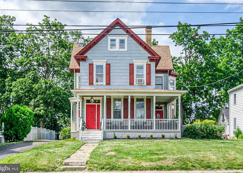 1st image of 21 W Church St