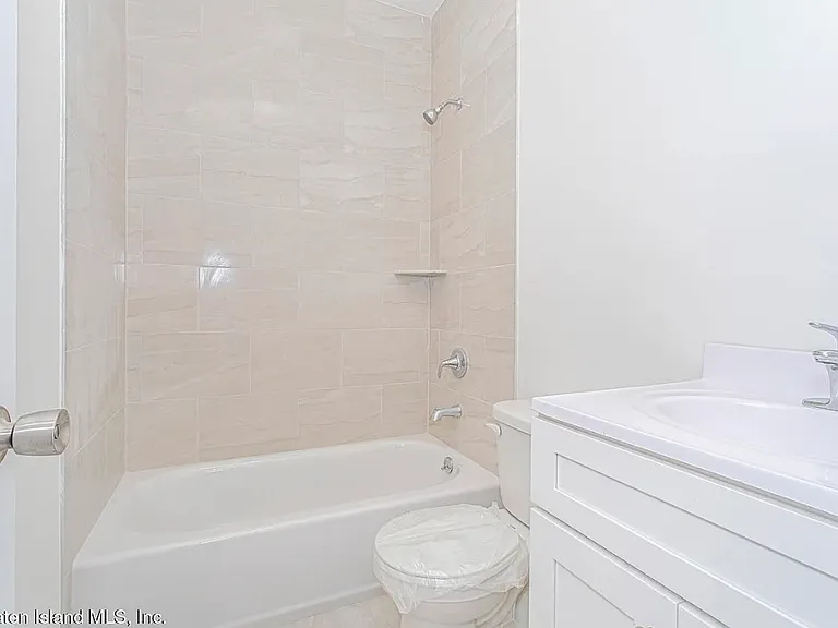16 Church Ave #1 — Photo 2