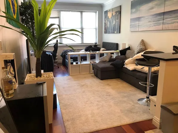 348 E 58th St APT 4A, New York, NY 10022
