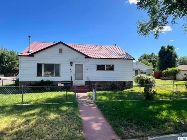 1398 3rd St, Susanville, CA 96130