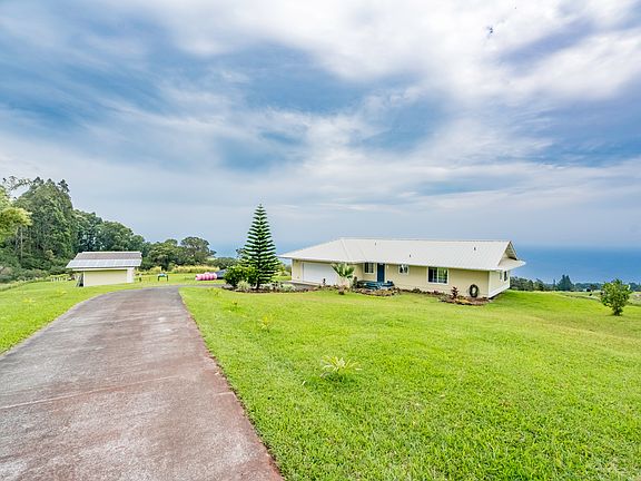 Off-grid living in Papa'aloa