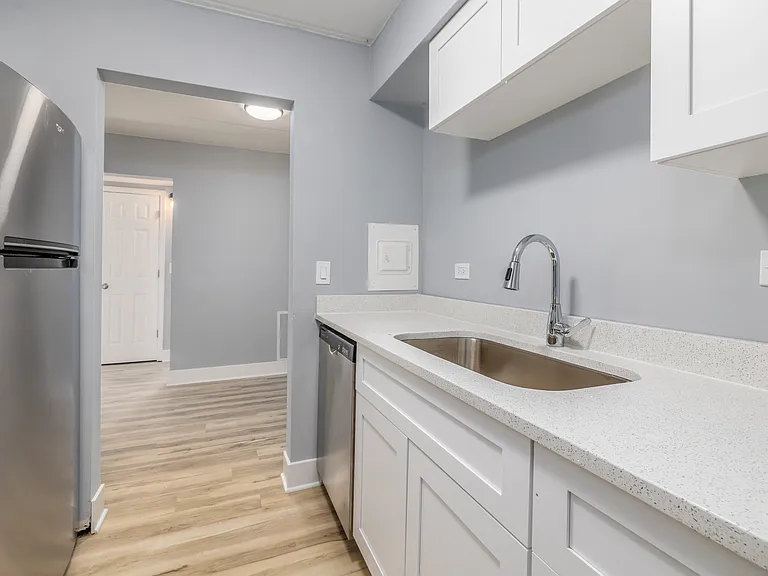 306 Wilson Ave #G — Photo 7