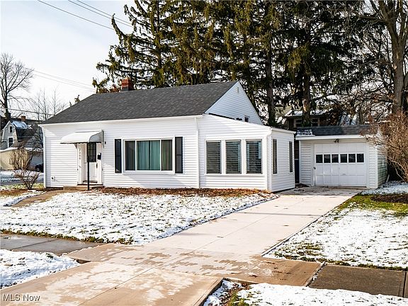 2nd image of 2200 Carabel Ave