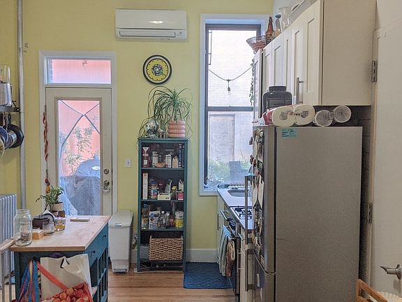 4th image of 566 Vanderbilt Ave #1LR