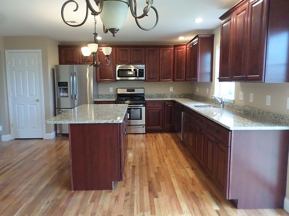 5th image of 13 Madison Rose Ct