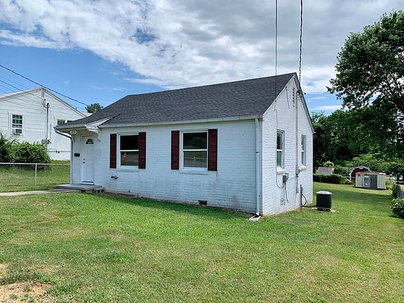 2nd image of 109 Peters St