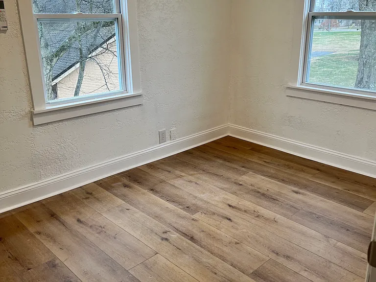711 W Eastland St #B — Photo 5