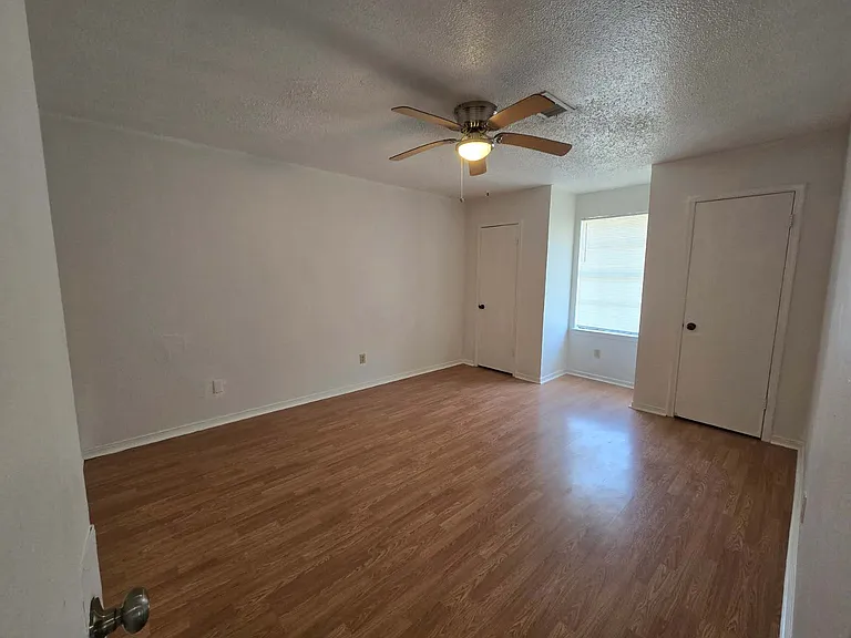 308 Duke Dr #B — Photo 8