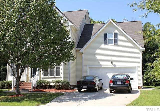 1st image of 8 New Bedford Ct