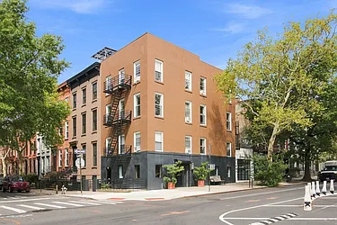 486 Court Street