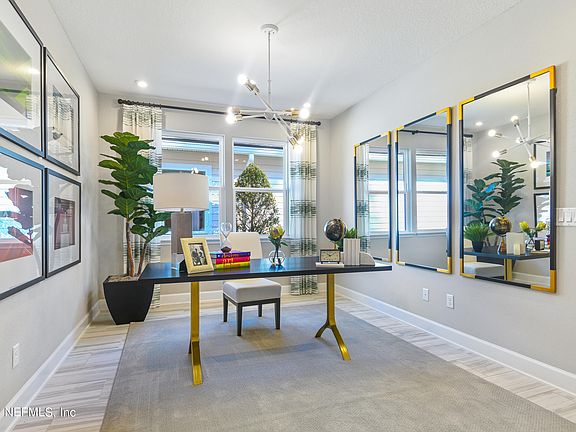 3rd image of 450 GOLDENROD Drive