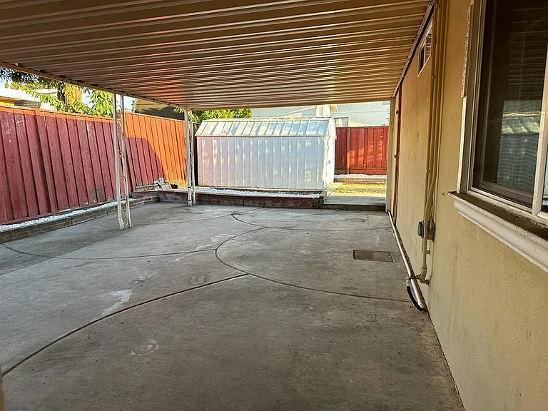 656 E Duane Ave — Photo 10