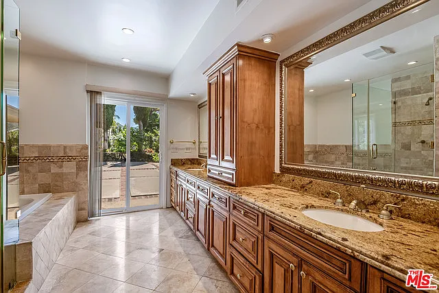 3318 Dona Maria Dr — Photo 9